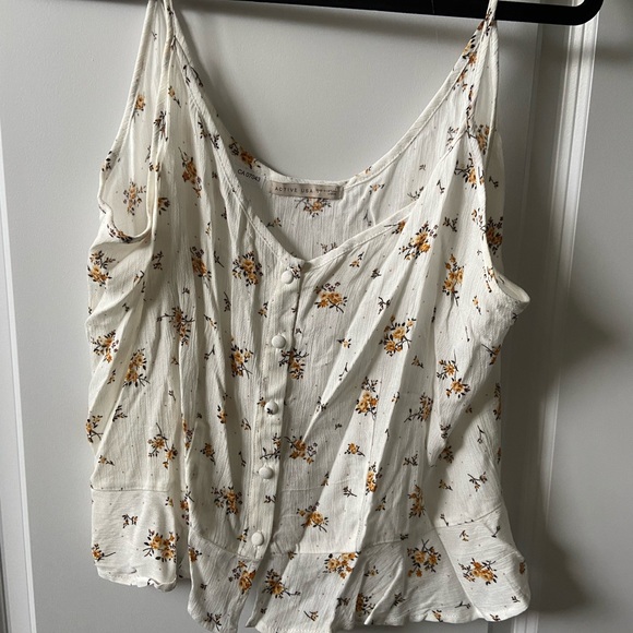 Off- White floral button up crop top - Picture 1 of 3
